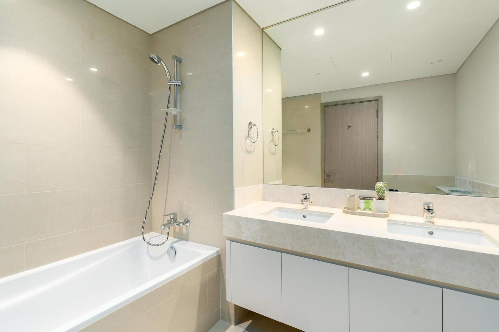 Boulevard - Brand New Next To Burj Khalifa And Mall Apartment *